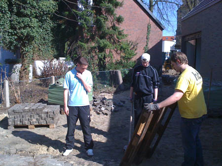 April 2010 284